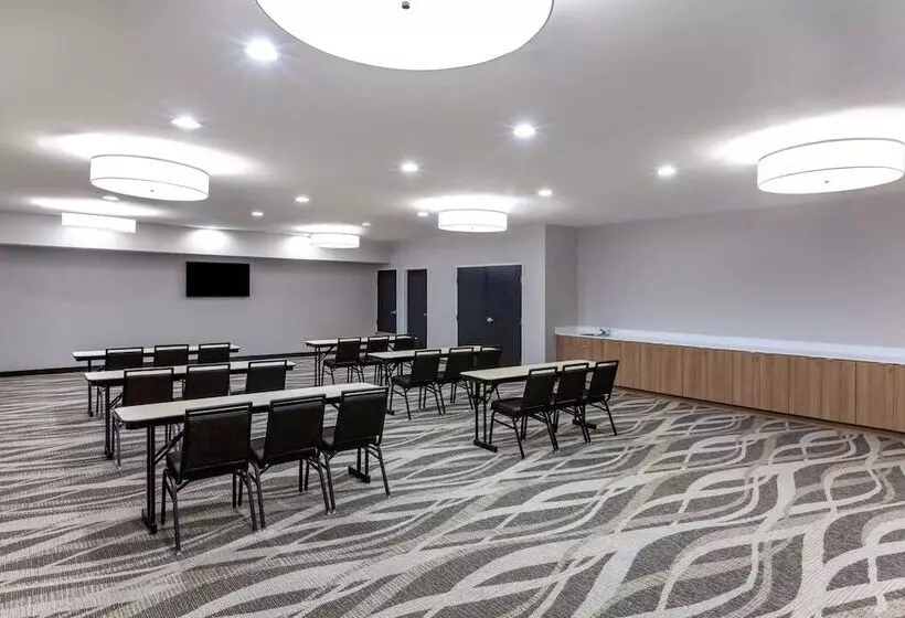 Microtel Inn & Suites By Wyndham College Station