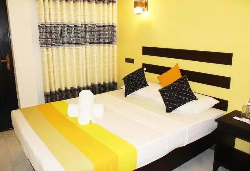 ベッドアンドブレックファースト Amron Resort Sigiriya