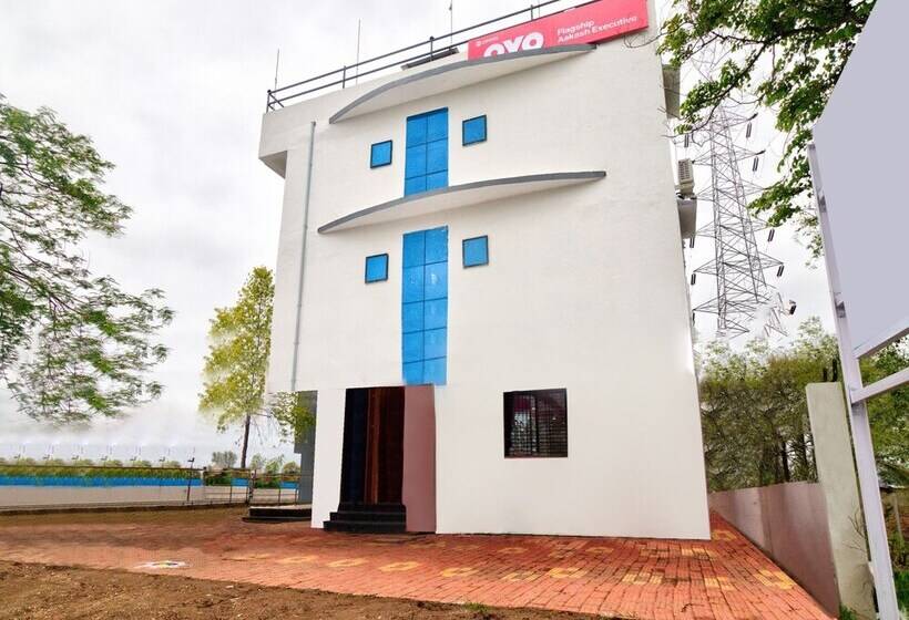 Oyo Flagship 29595 Hotel Samrat