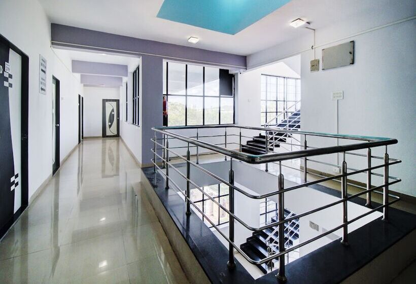 Oyo Flagship 29595 Hotel Samrat