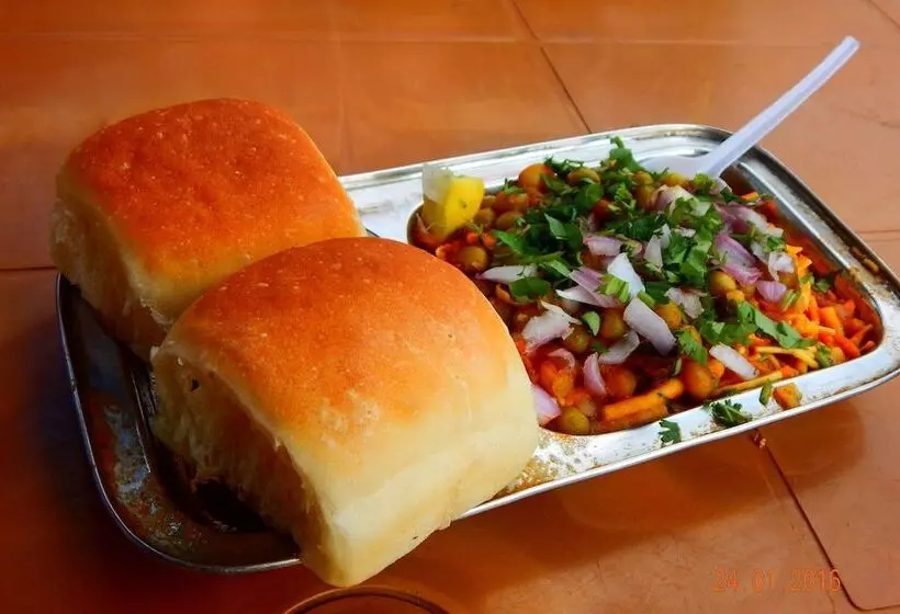 Oyo Flagship 29595 Hotel Samrat
