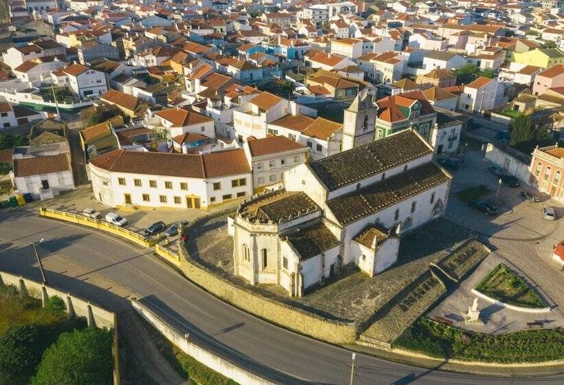 مبيت وإفطار Yey Atouguia Da Baleia