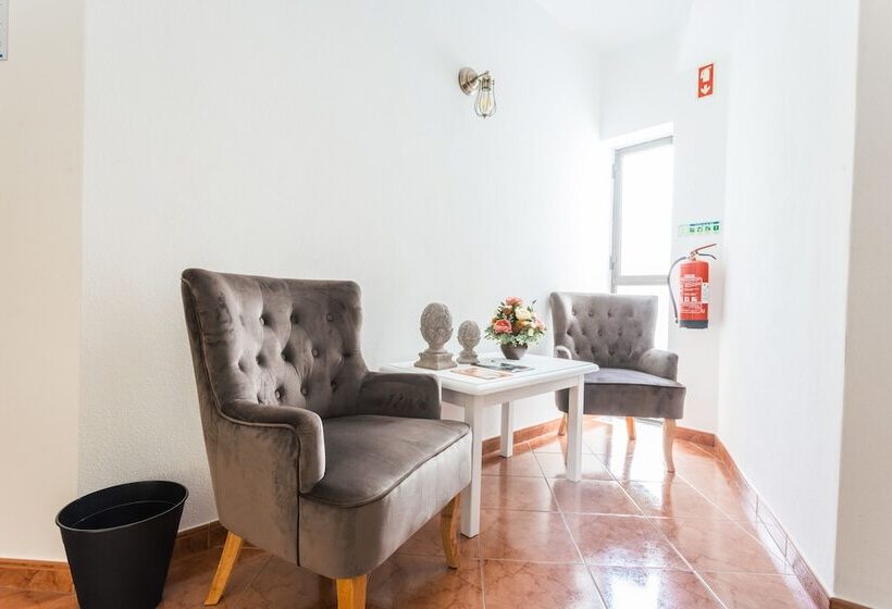 مبيت وإفطار Yey Atouguia Da Baleia