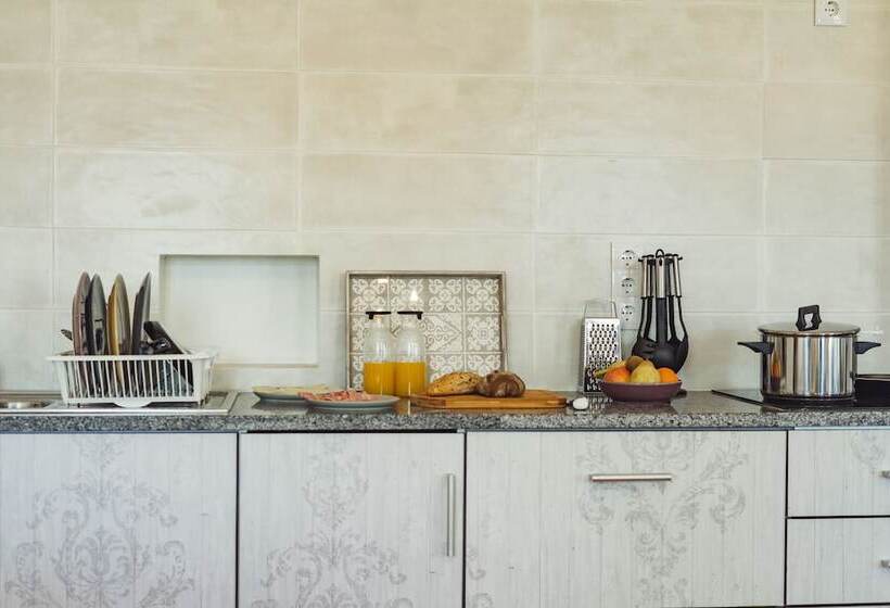 مبيت وإفطار Yey Atouguia Da Baleia