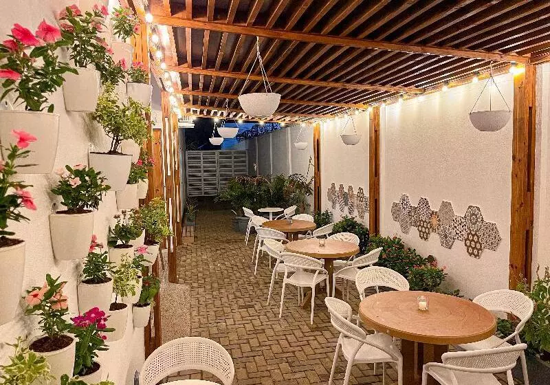 ホテル Azure Lofts & Pool