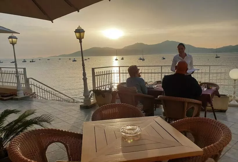 Hotel Hôtel U Paradisu