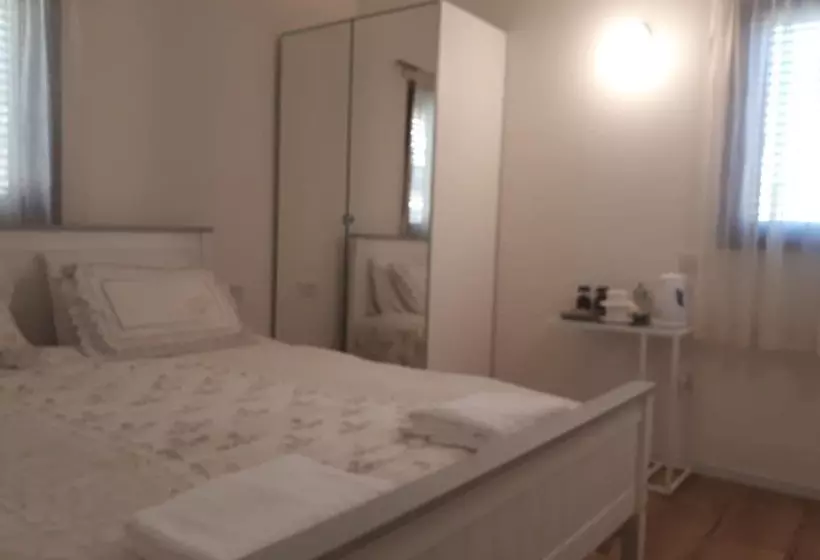 Aamiaismajoitus (B&B) Etty S House