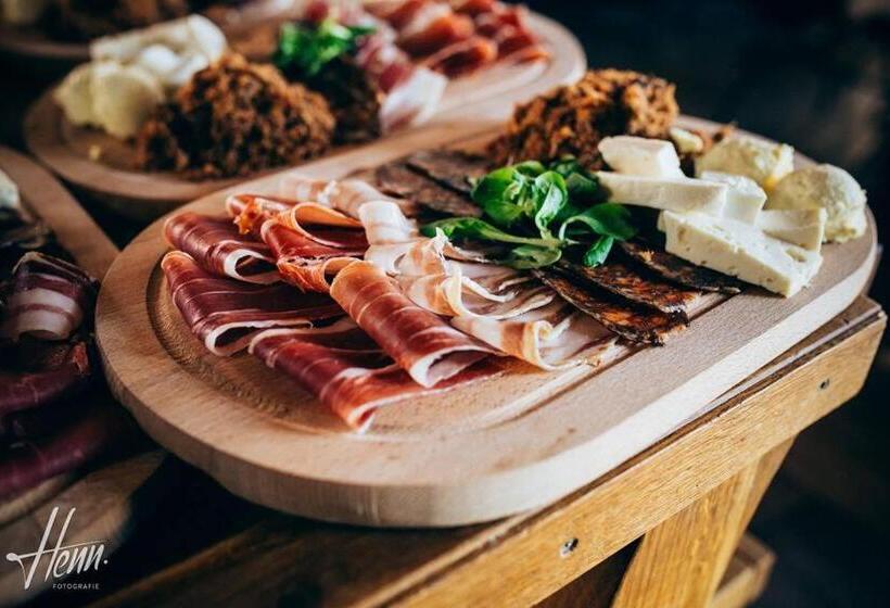 تختخواب و صبحانه Vinska Kuca Kovacevic