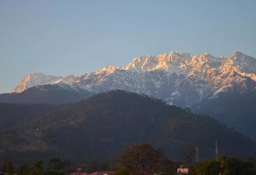 هتل Himalaya Inn