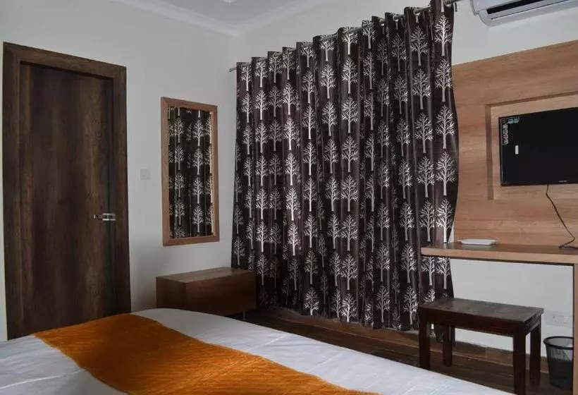 هتل Himalaya Inn