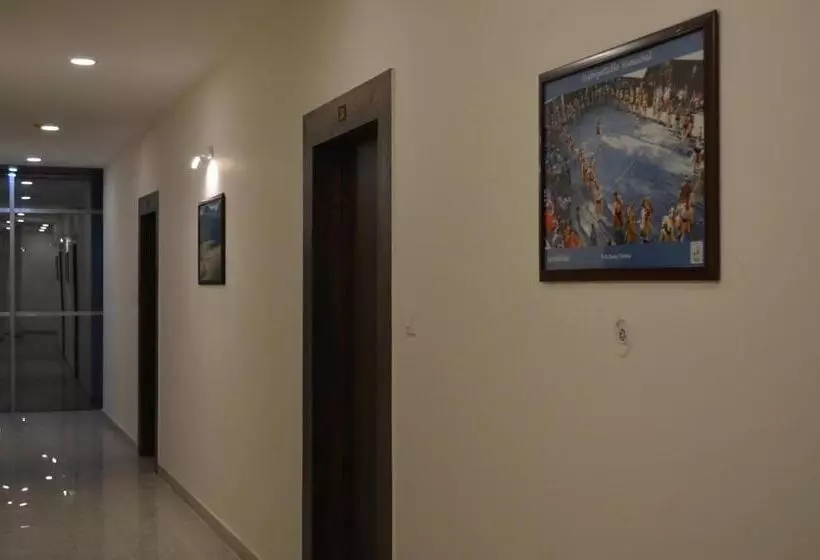 هتل Himalaya Inn