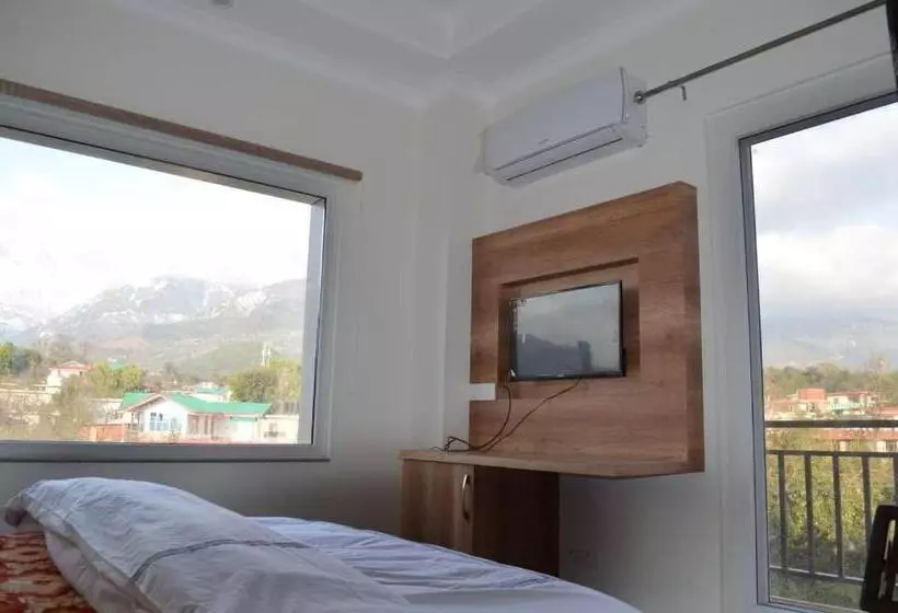 هتل Himalaya Inn