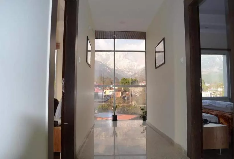 هتل Himalaya Inn
