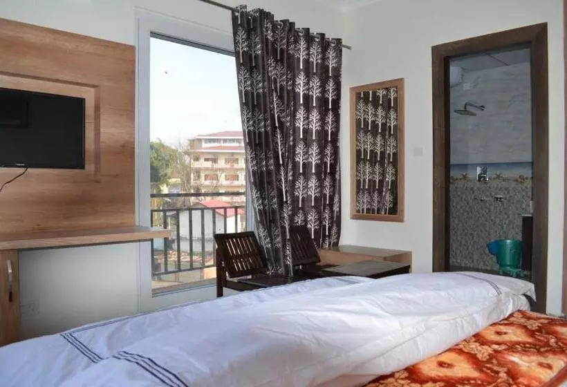 هتل Himalaya Inn