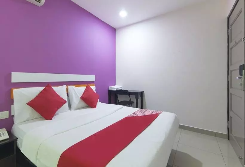 ホテル Oyo 950 Orange