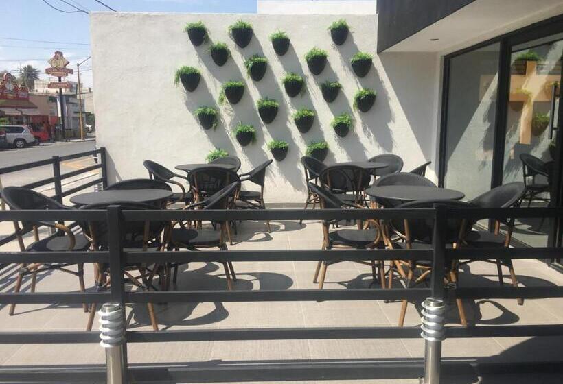 فندق Plaza Catedral