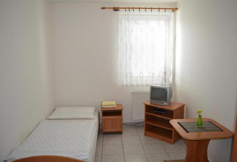 بنسيون Davi Penzion & Bowling