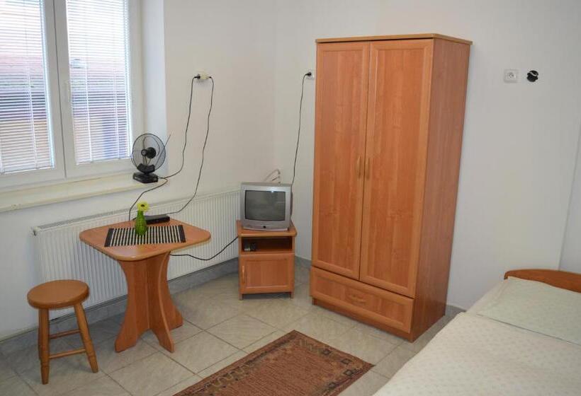 بنسيون Davi Penzion & Bowling