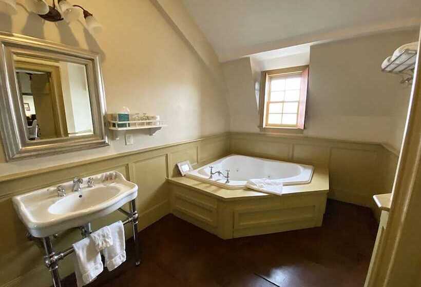 فندق صغير The Red Lion Inn