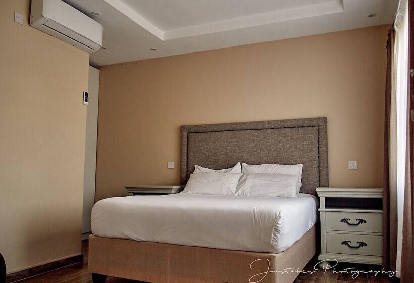 تختخواب و صبحانه Bradley Gardens Lodge