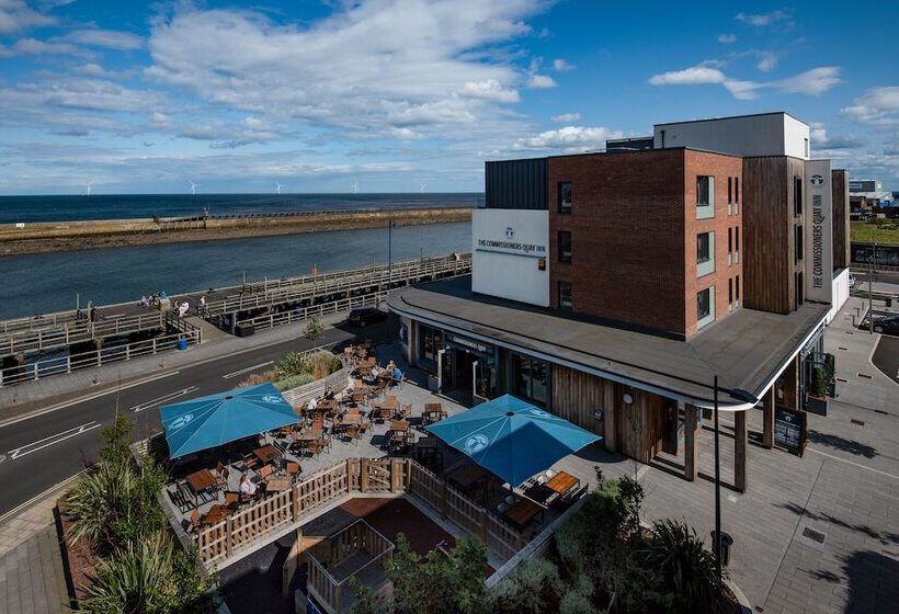 Отель The Commissioners Quay Inn The Inn Collection Group