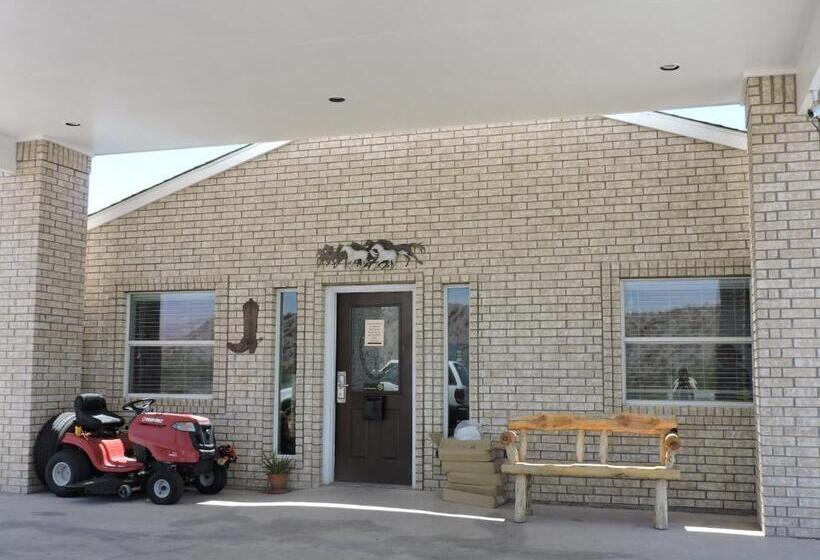 فندق على الطريق Riata Inn   Presidio