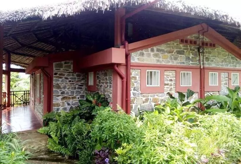 هاستل Zara Village