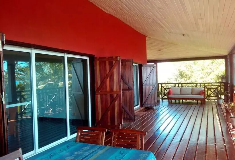 هاستل Zara Village