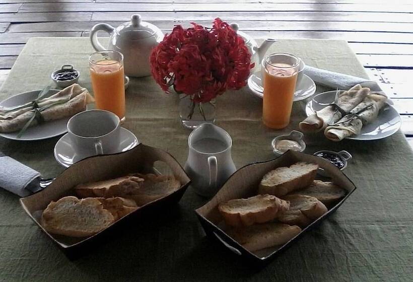 هاستل Zara Village