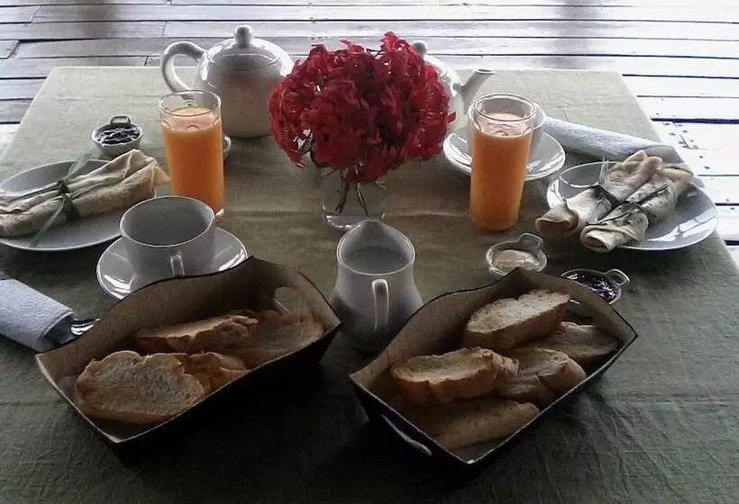 هاستل Zara Village