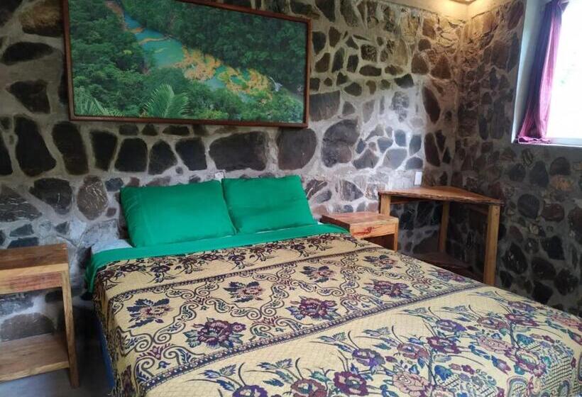 Ch'i Bocól Community Hostel