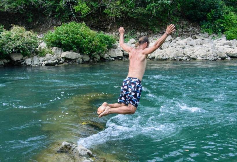 Ch'i Bocól Community Hostel