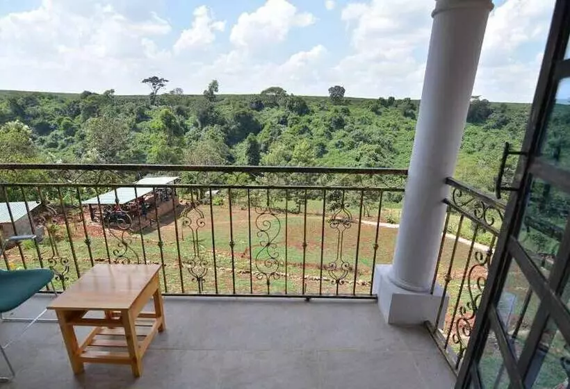استراحتگاه Bubbles Hotel Thika