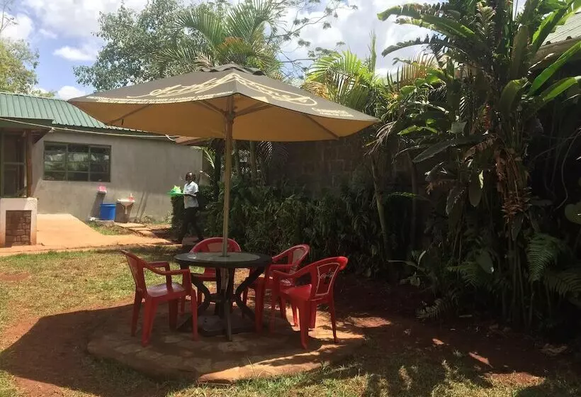 استراحتگاه Bubbles Hotel Thika