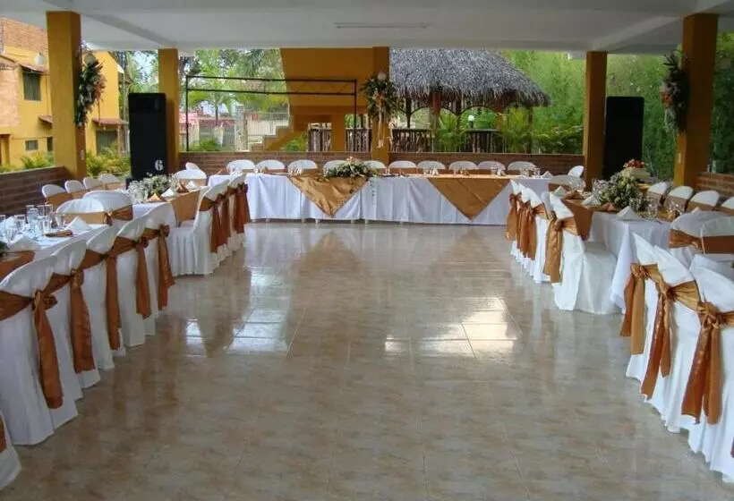 ホテル Bed And Breakfast Campestre El Estoril