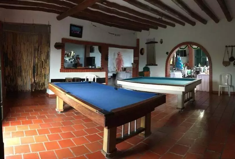 ホテル Campestre La Loma Curiti