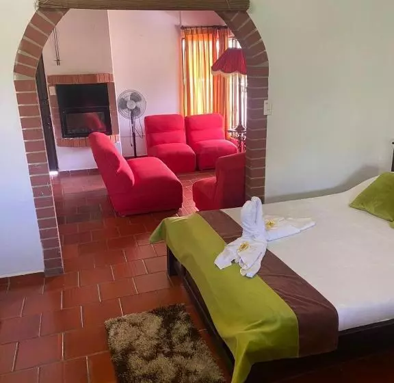 ホテル Campestre La Loma Curiti