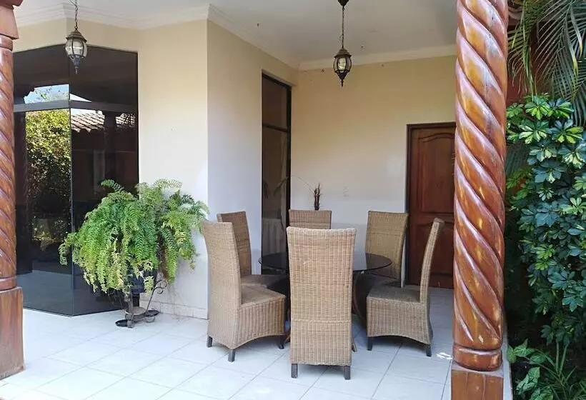 هتل La Casona