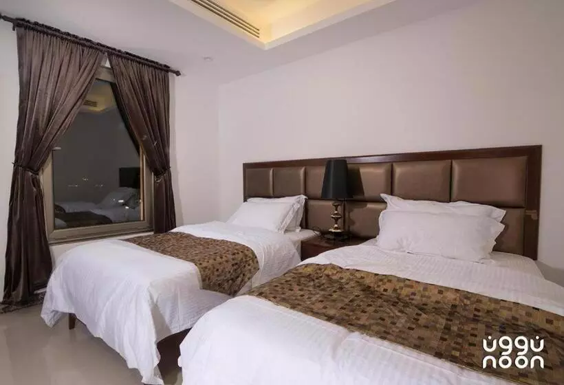 Noon Hotel Suites