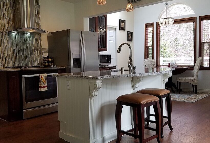 Majatalo Arbor Rouge Cottage