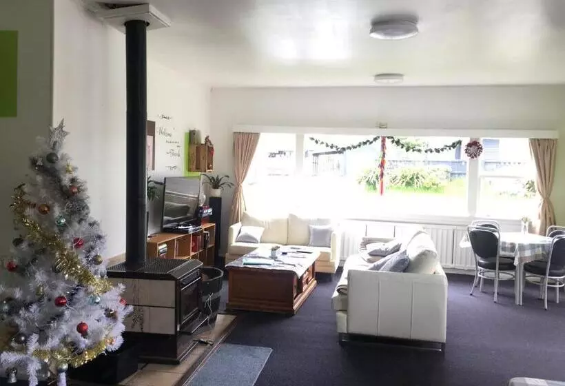 Retkeilymaja National Park Alpine Lodge