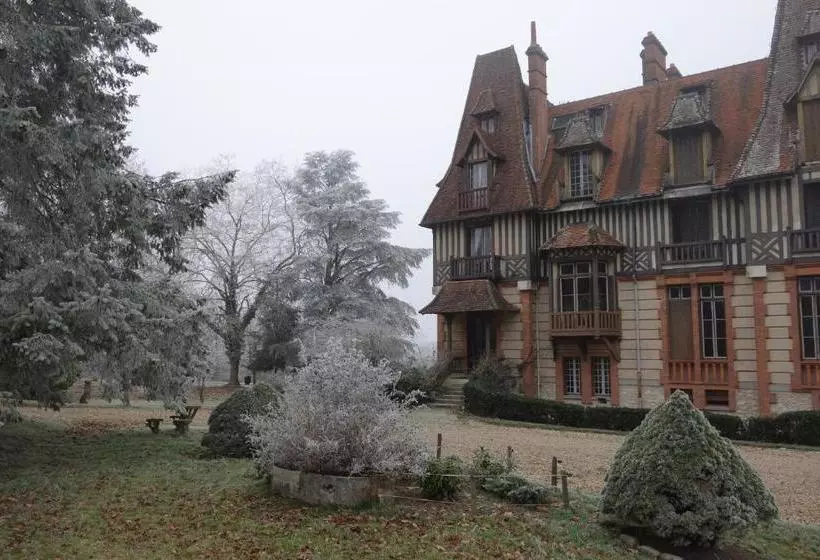 Aamiaismajoitus (B&B) Château Mont Suzey