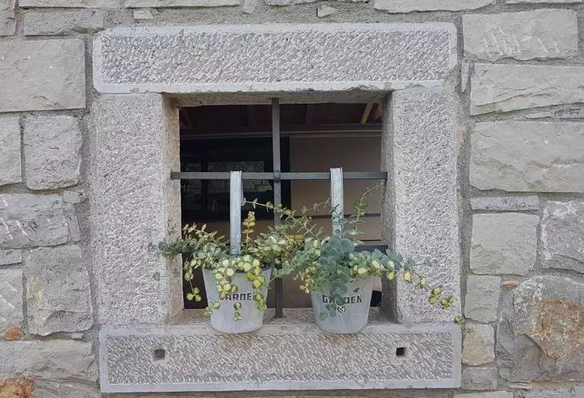 تختخواب و صبحانه Guesthouse Pri Mihelovih