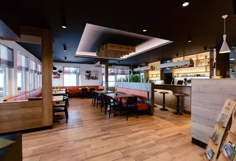 تختخواب و صبحانه Rooms En Krajcar