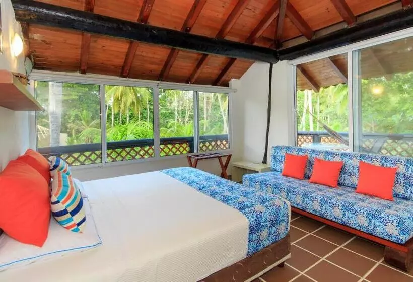 Hotelli La Mar De Bien