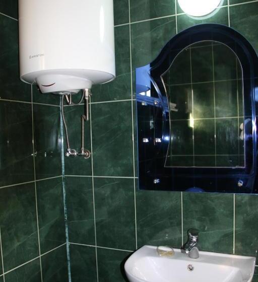 پانسیون Achi Guest House