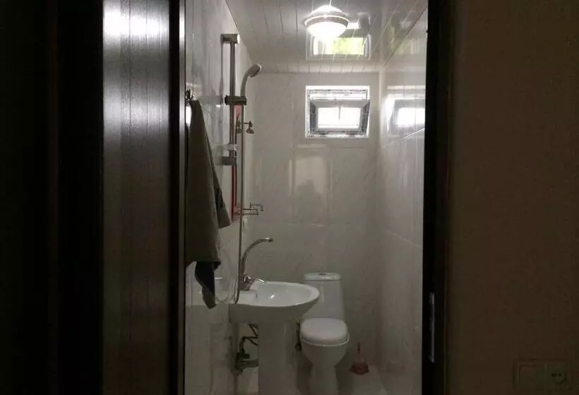 پانسیون Talo's Guest House