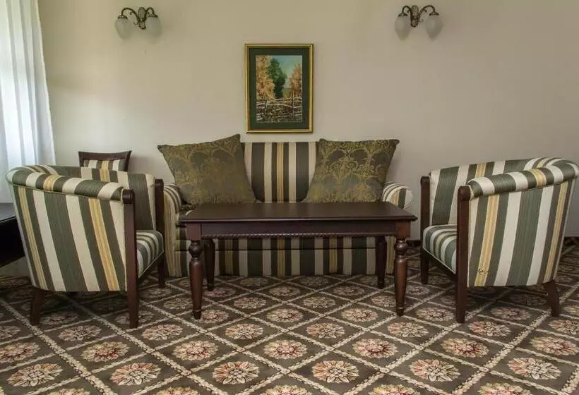 Lomakeskus Park Hotel Izvorite