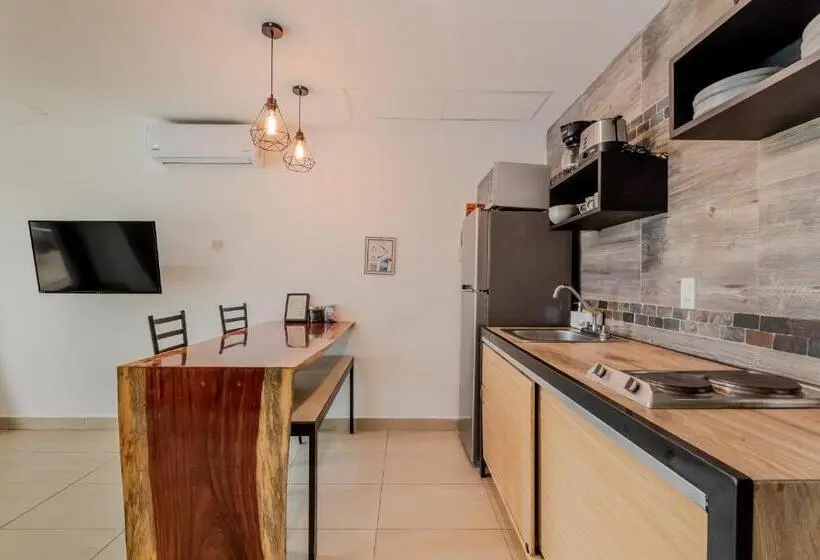 Casa Nami Cancún Beachside Suites