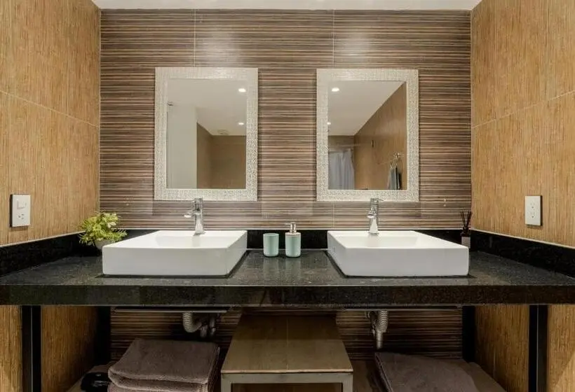 Casa Nami Cancún Beachside Suites